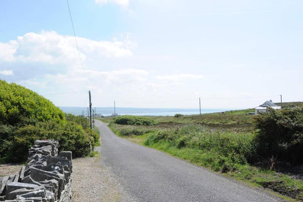 Red Stonecutters Cottage, Doolin Carrowauff 외부 사진