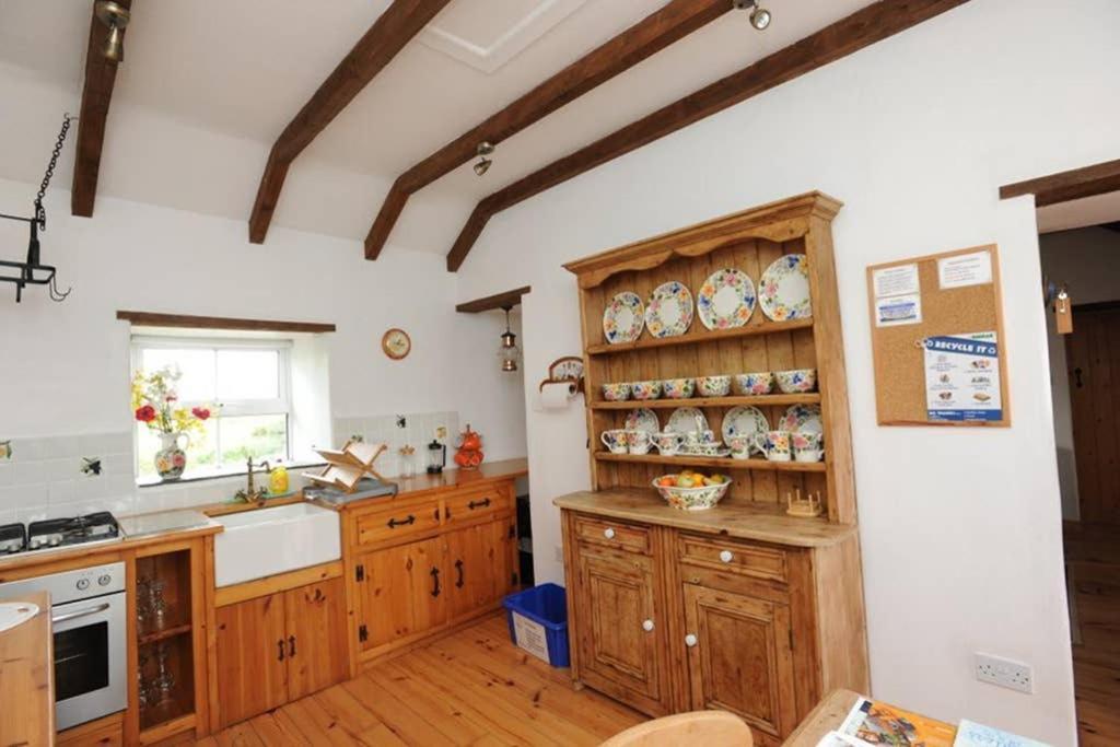 Red Stonecutters Cottage, Doolin Carrowauff 외부 사진